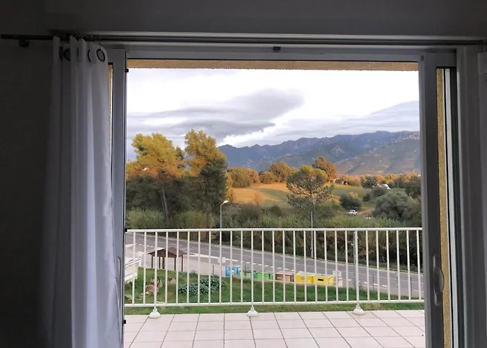 Superbe Vue Montagne Proximites Grandes Surfaces